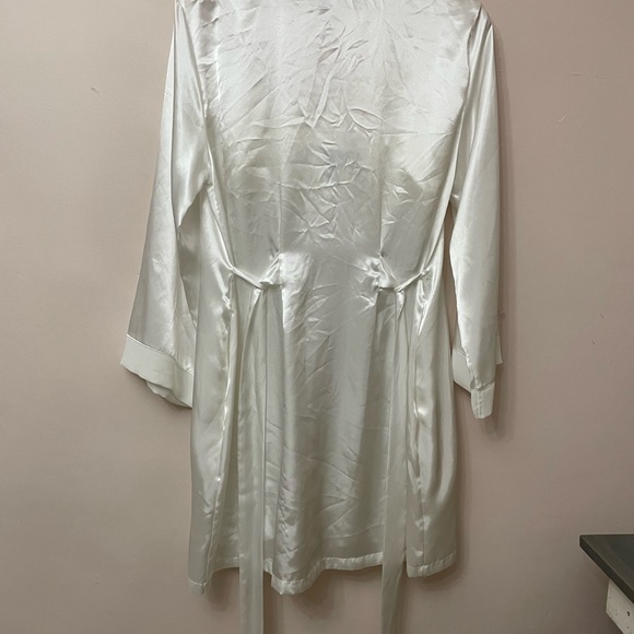 Jones New York bridal Set small/medium white satin look - Picture 3 of 7